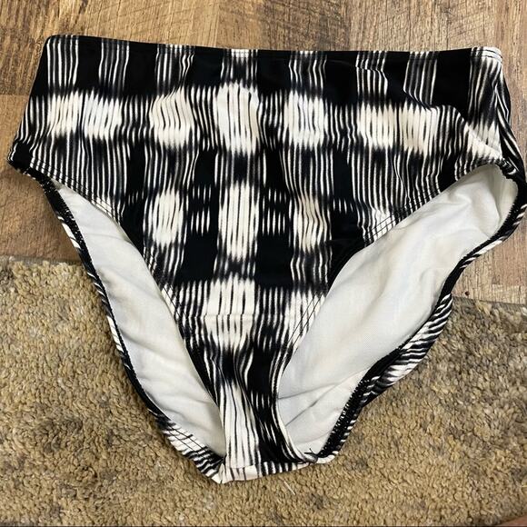 Sunsets High Waisted Bikini Bottoms w/Molded Cup Bikini Top - Picture 3 of 13